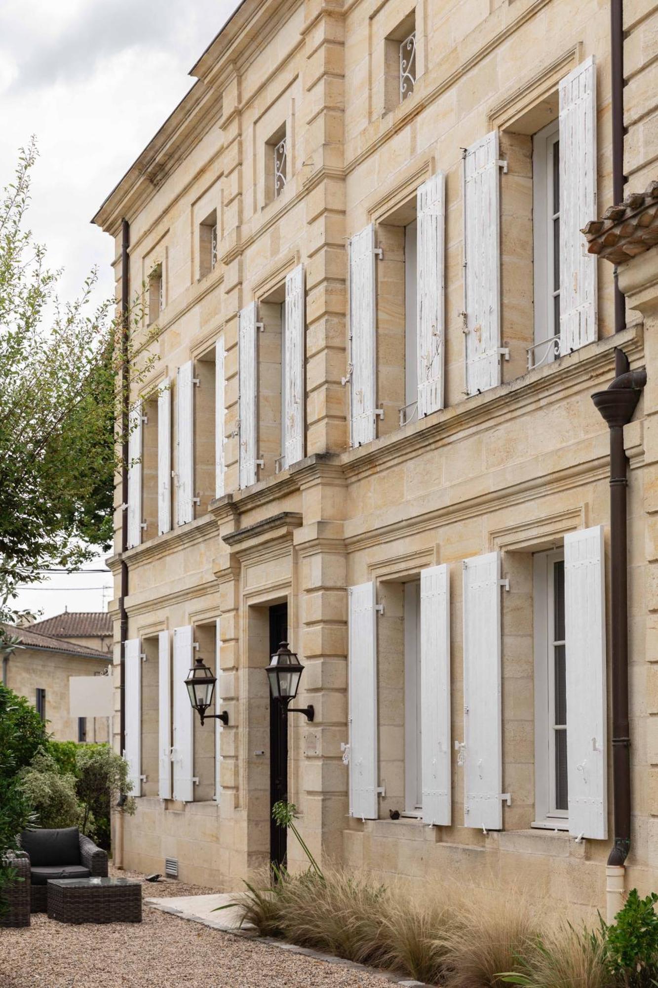 Villa Heloise Hotel Puisseguin Exterior photo